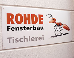 Tischlerei und Holzarbeiten Gehrden, Innenausbau, Zimmertüren, Glastüren, Sideboards, Schränke, auch in Schrägen, Parkettboden, Laminatboden, Sicherheitstechnik, Sonderanfertigung aus Holz, Möbelbau, Massivholzmöbel, Holzmöbel, Tischlerei Möbel, Wartung, Service, Reparaturen, Tischlermeister
